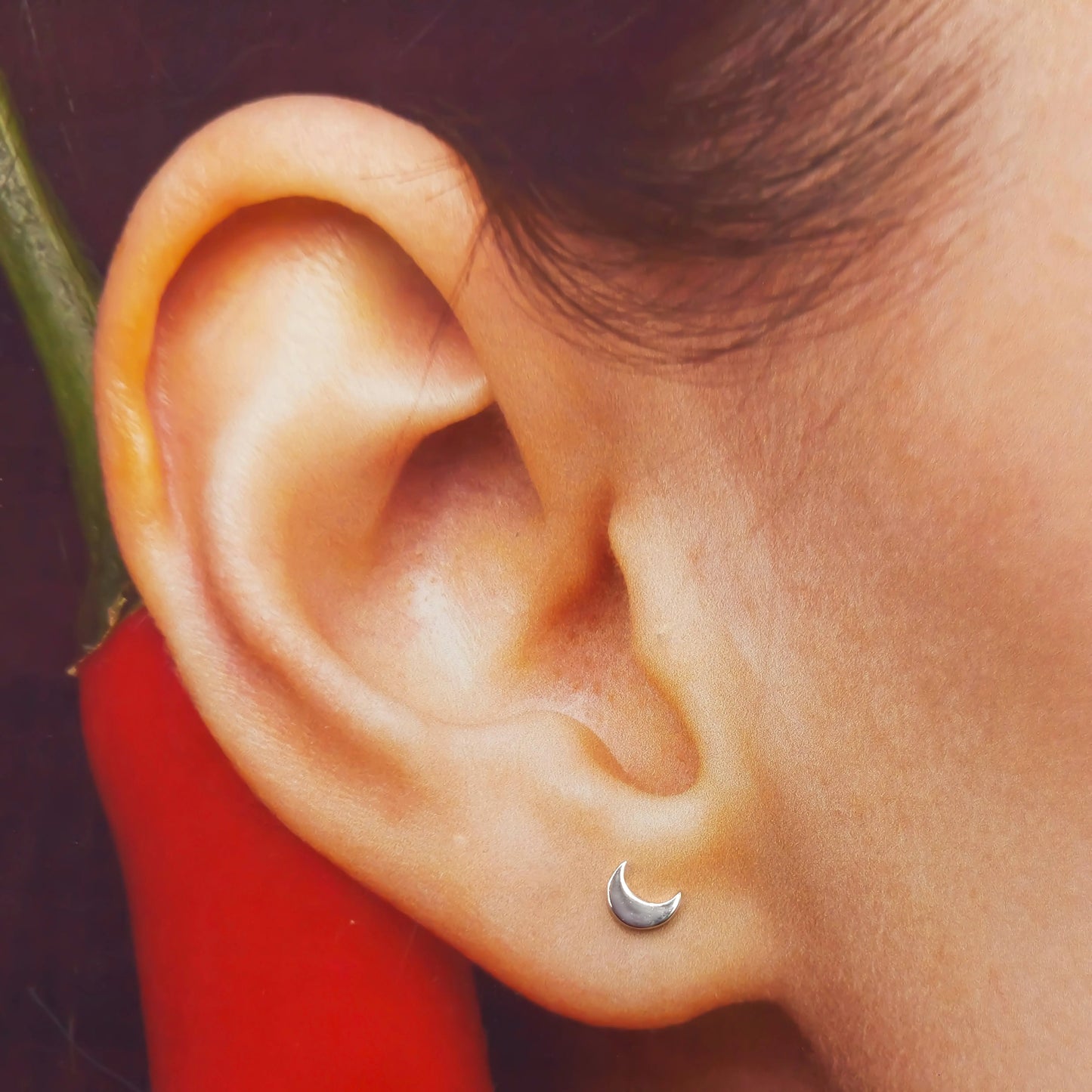 Piercing de plata con tope plano