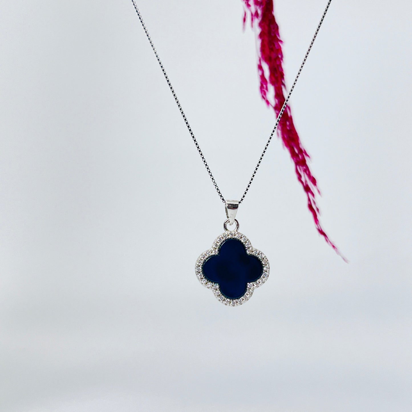 collar de plata trebol