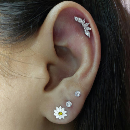 aros de plata diseño flor
