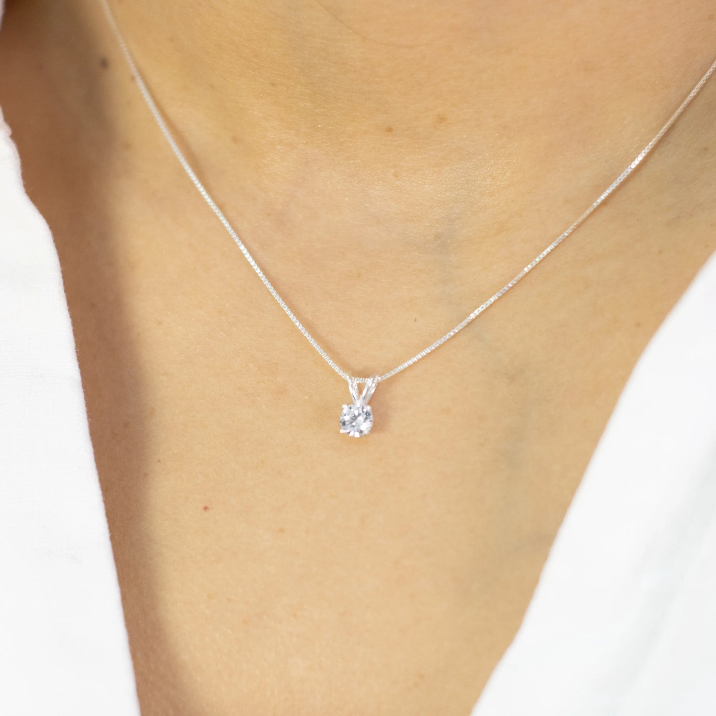 Collar de plata 925 punto de luz