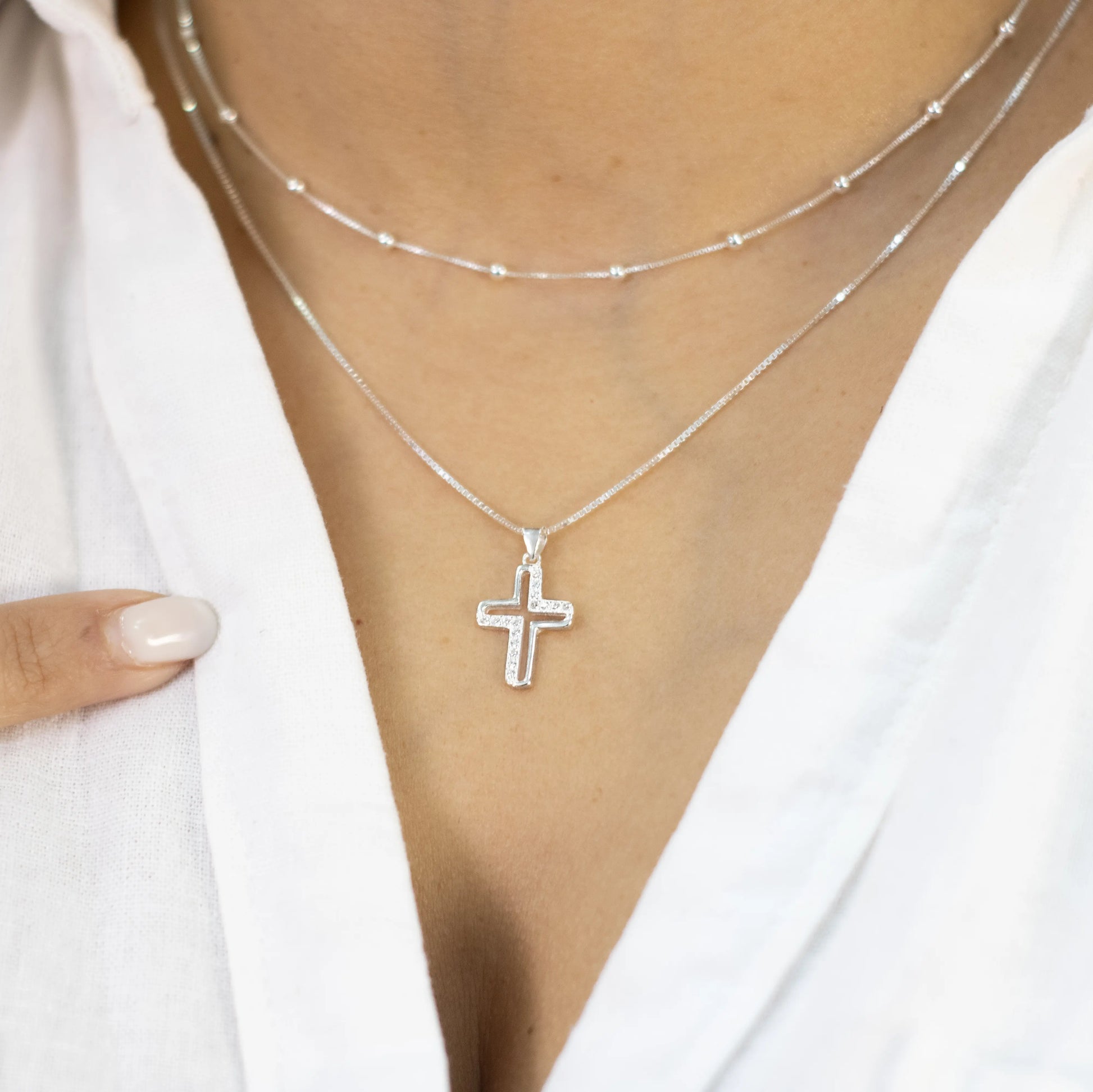 Collar Cruz de Plata
