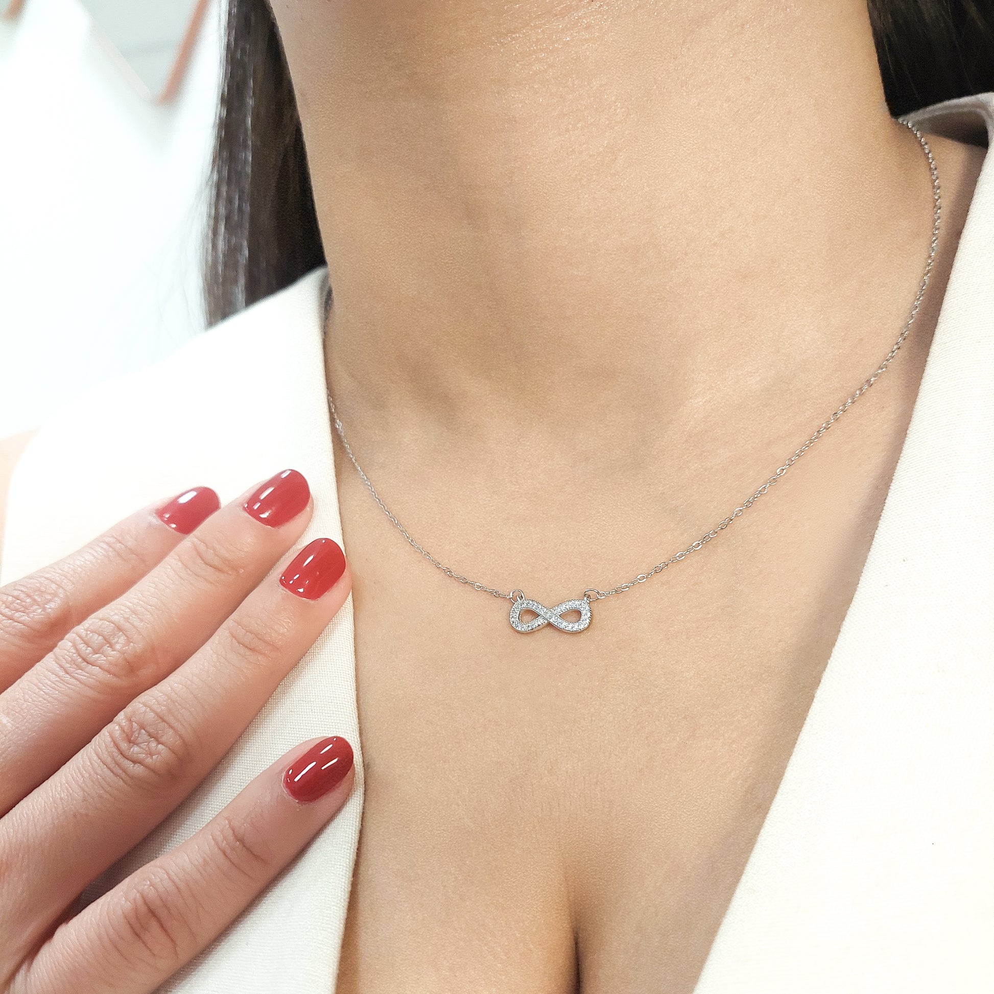Collar de plata infinito